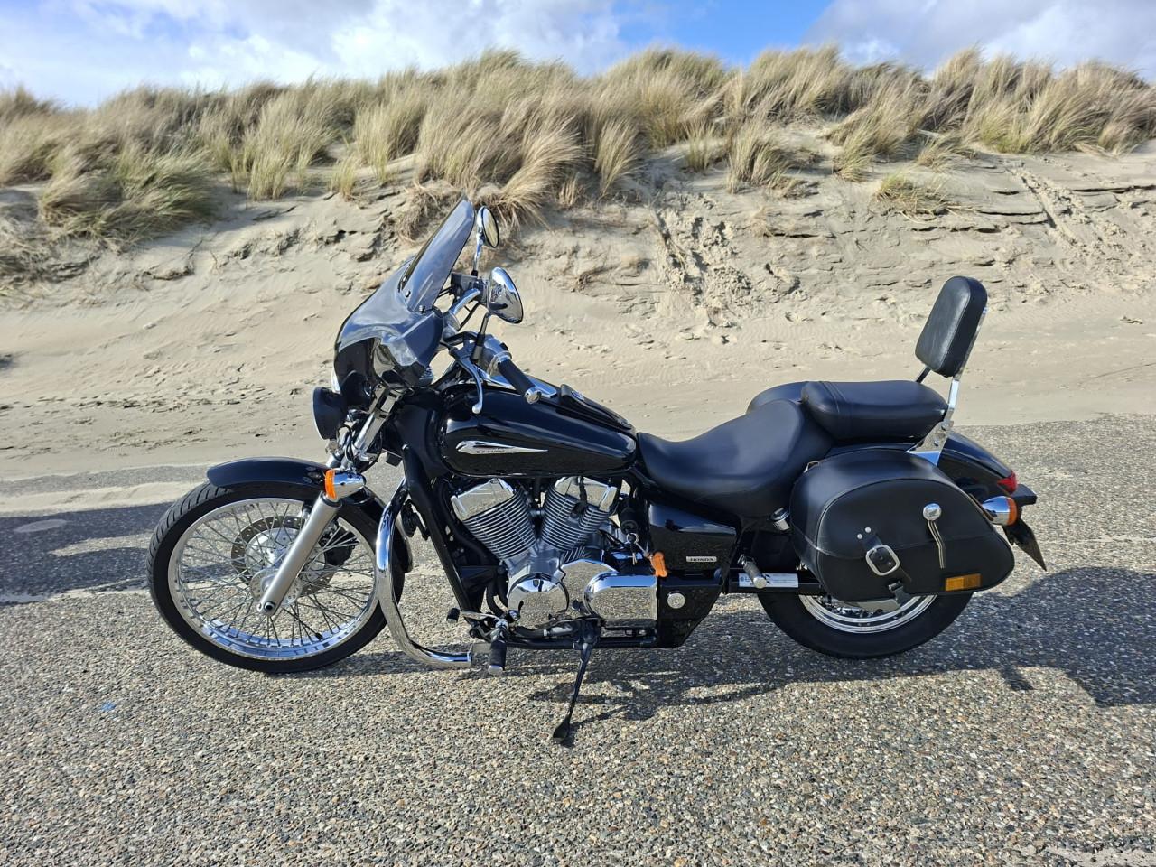 HONDA 750 BLACKSHADOW