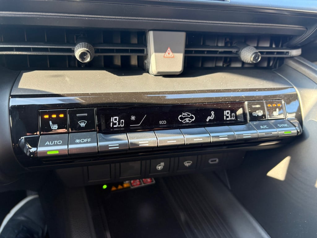 Toyota C-hr 2.0 plug-in hybrid 220 dynamic