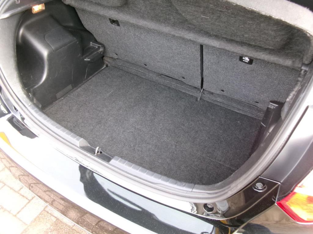 Toyota Yaris 1.5 hybrid clima, camera, multimedia, bluet.