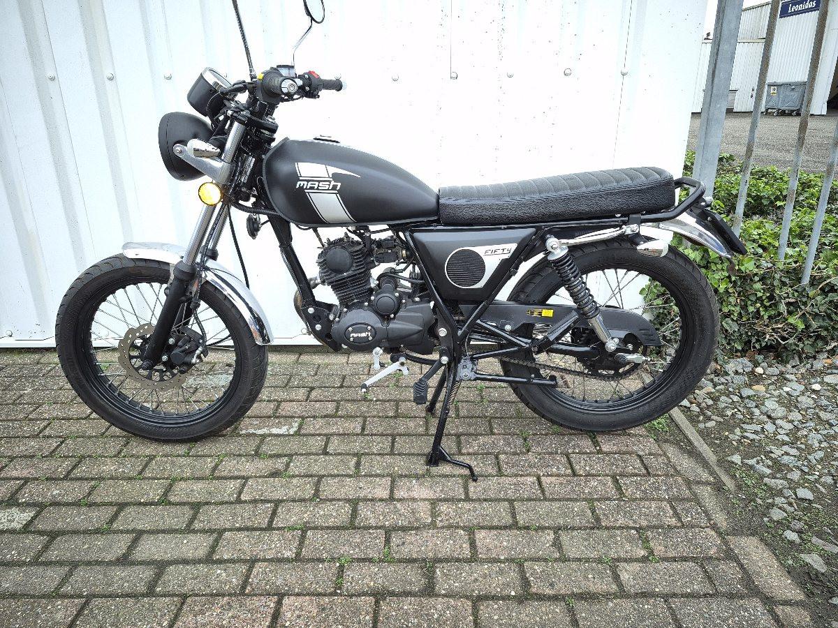 Mash Fifty Brommer uit 2024