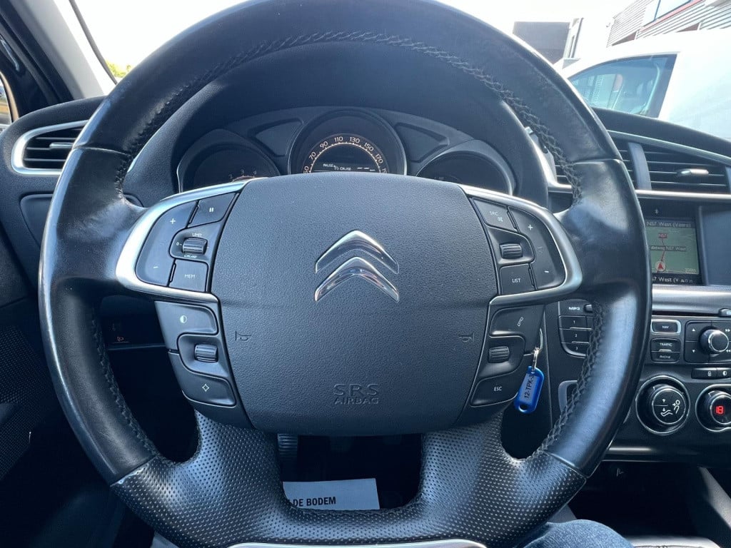 Citroen C4 1.6 vti collection, navi, trekhaak enz...