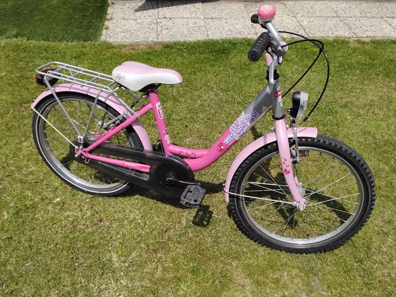 MEISJESFIETS.