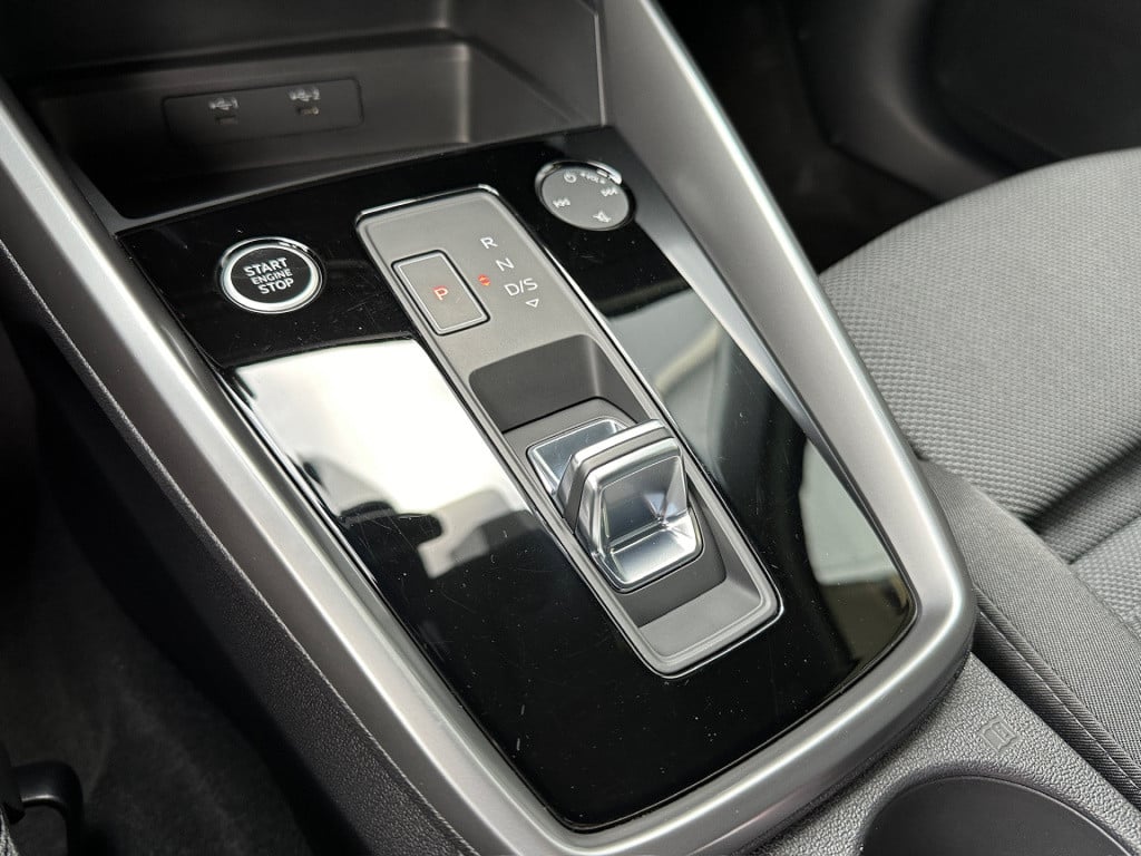 Audi A3 sportback 35 tfsi 150pk s-tronic s-line | led | virtual cockpit | s