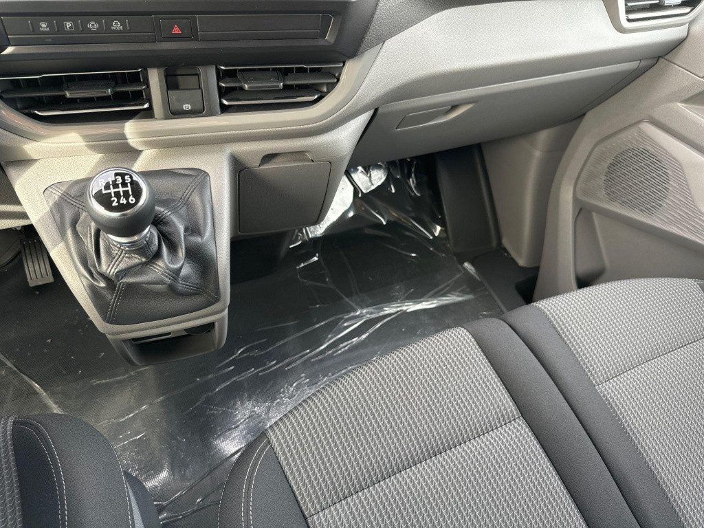 Volkswagen Transporter 2.0 tdi l1h1 28 style