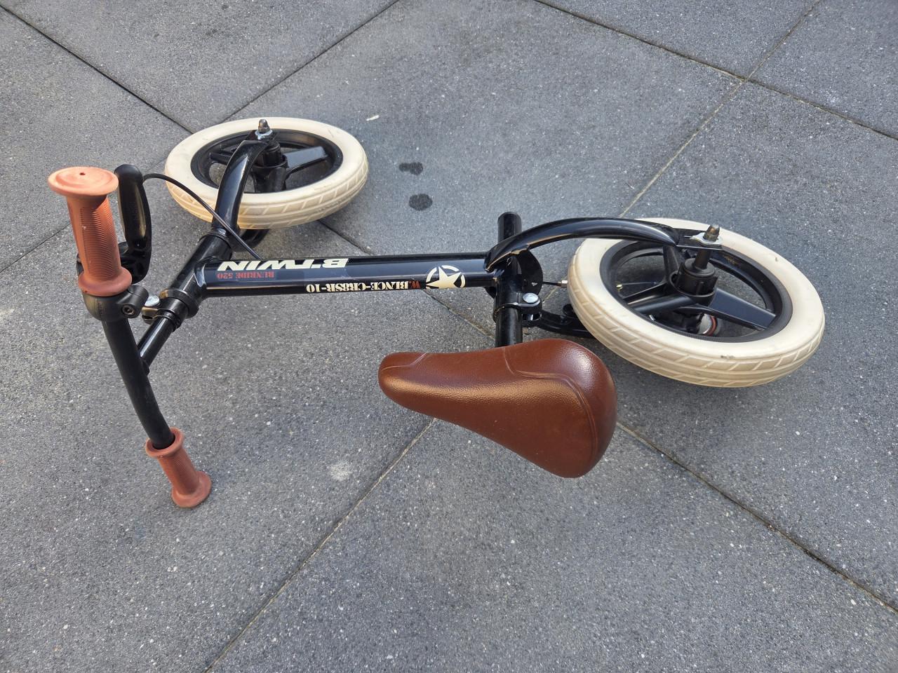 B'TWIN Runride 520 Loopfiets – Zwart/Bruin – Goede staat