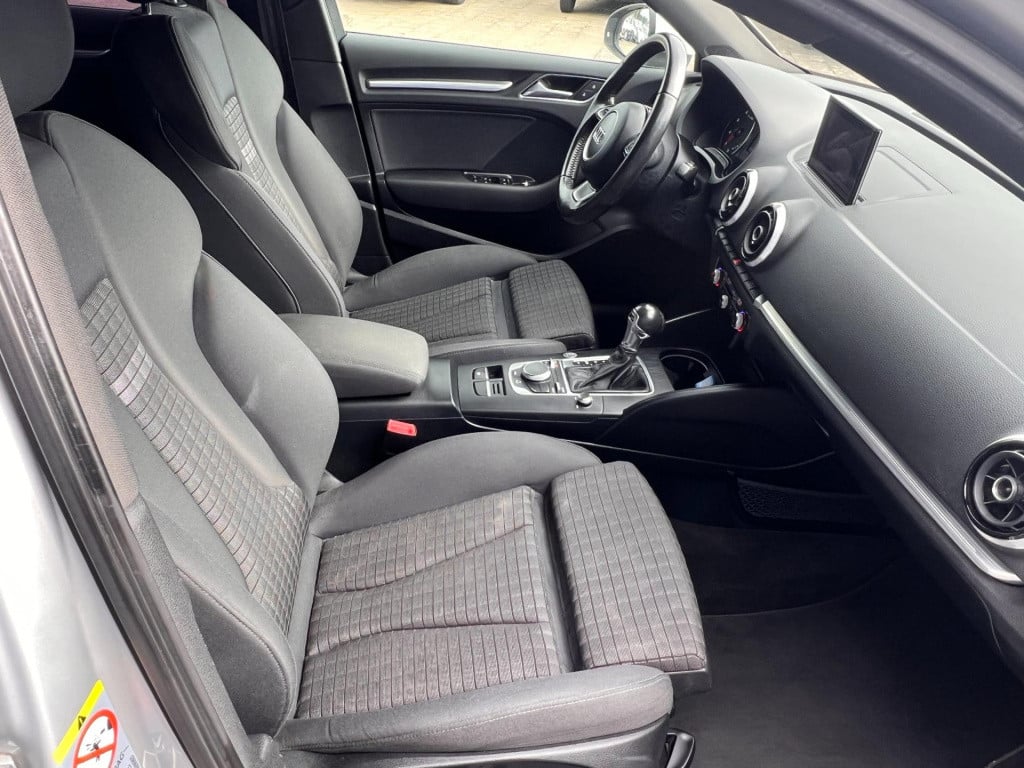 Audi A3 limousine 1.4 tfsi cod ambition pro line plus automaat, navi enz...