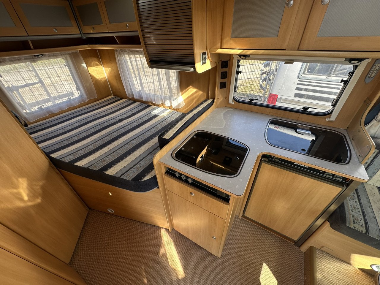 🚌✨ Zaterdag Camperdag! Dethleffs Advantage T5801 met frans bed