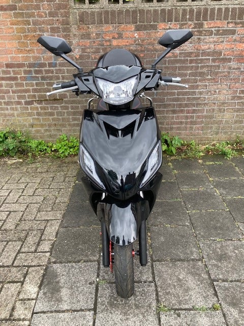 GEEN RIJBEWIJS ? NIET NODIG MET DEZE STOERE IVA T3 2.0 SCOOTER !