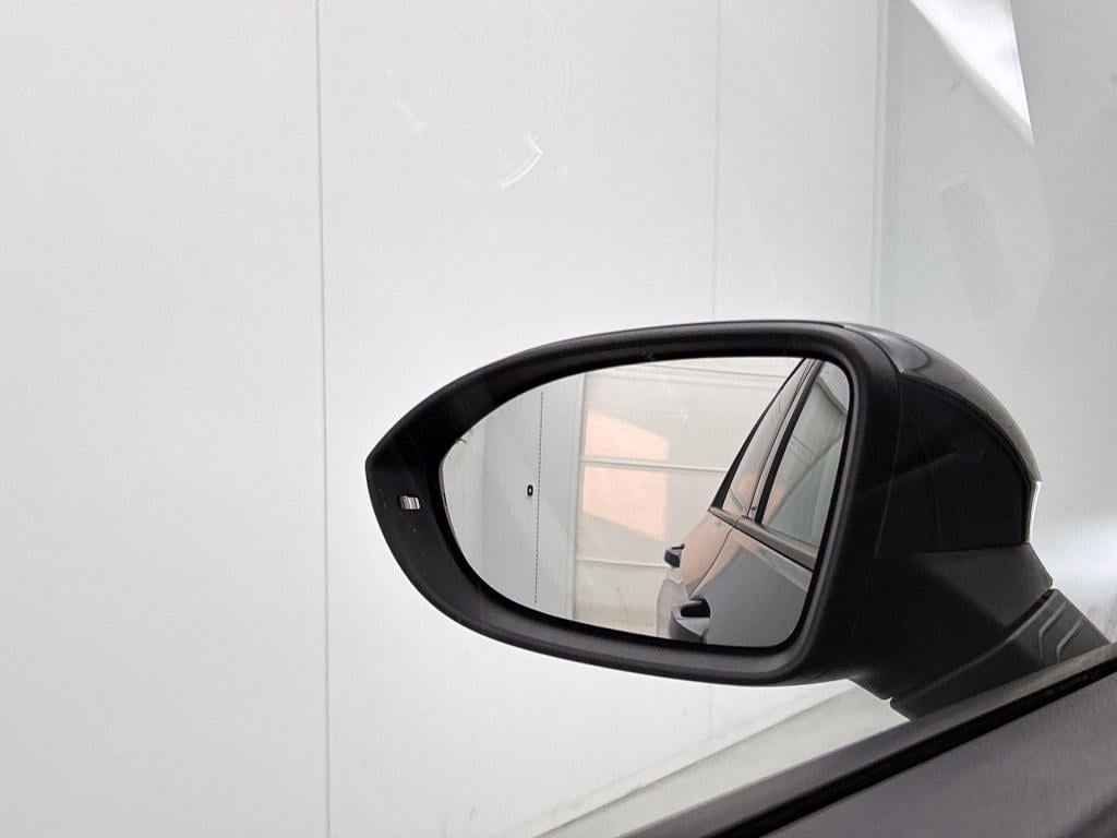 Volkswagen Golf 1.0 tsi life | navigatie | apple carplay / android auto | s