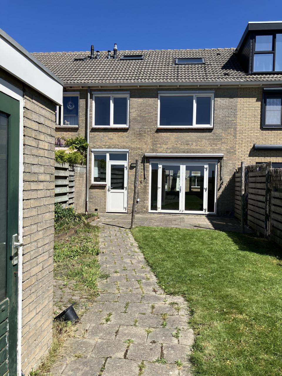 Tijdelijk te huur: Ruime eengezinswoning met 4 slaapkamers in Koudekerke