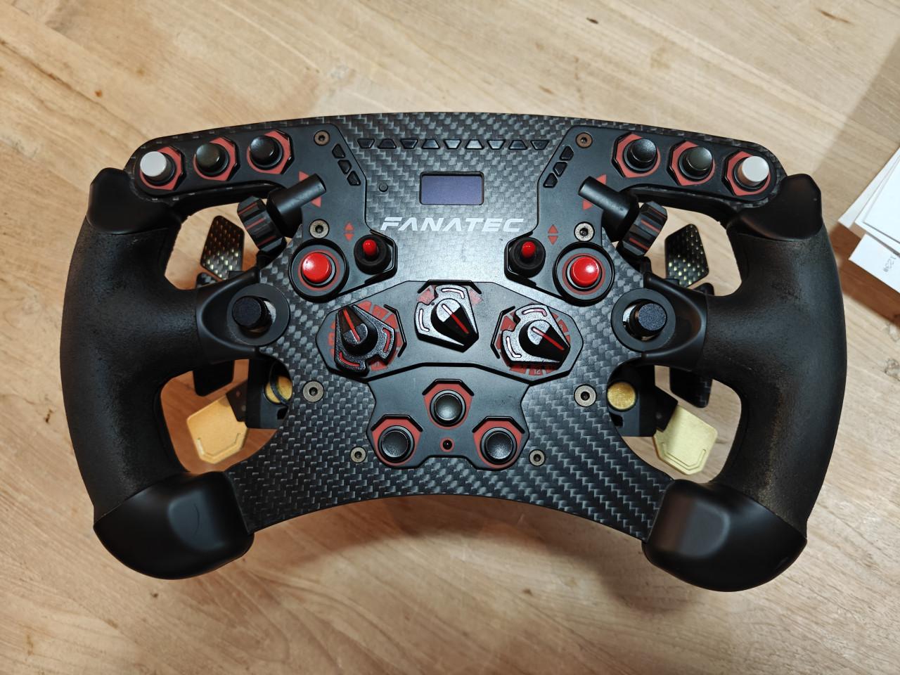 Fanatec Clubsport v2.5 wheel base + Formula v2 stuurwiel