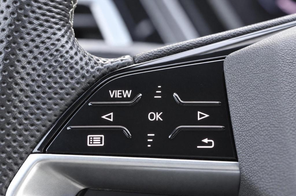 Audi Q4 E-tron 45 quattro s edition 77 kwh 266pk | soh 91,2% |