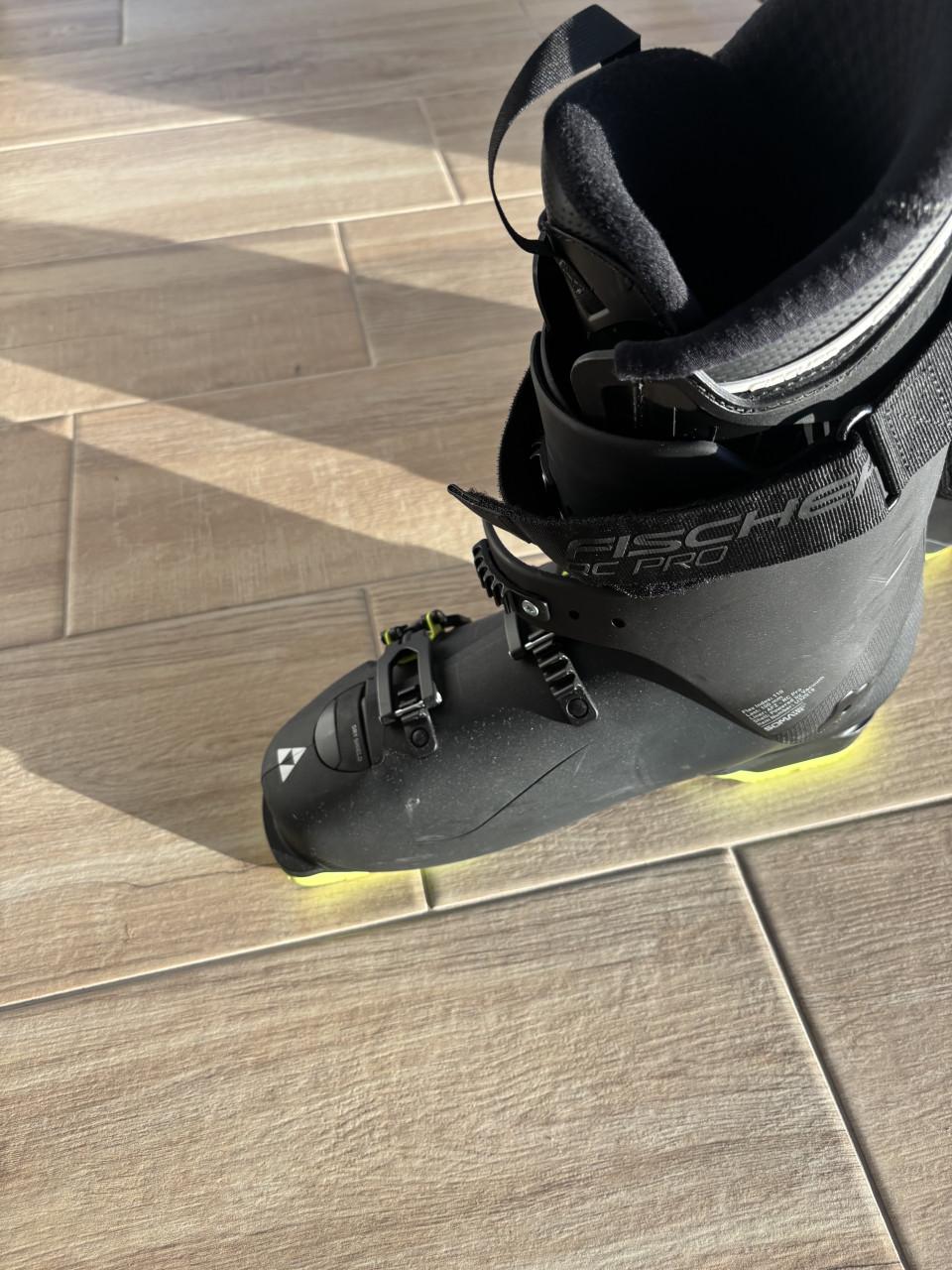 Skischoen heren Fischer RCPro 100X schoenmaat 43 tot 44