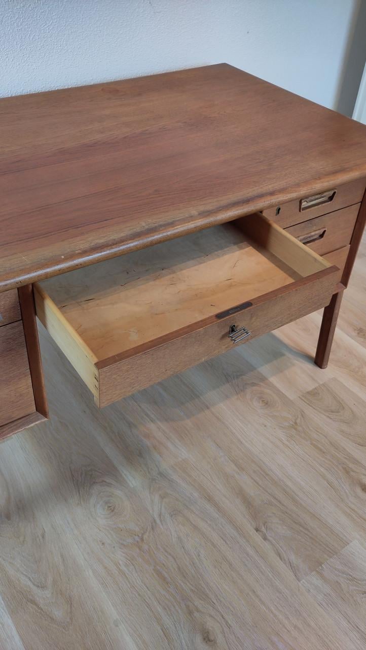 Vintage bureau + bijpassend meubel