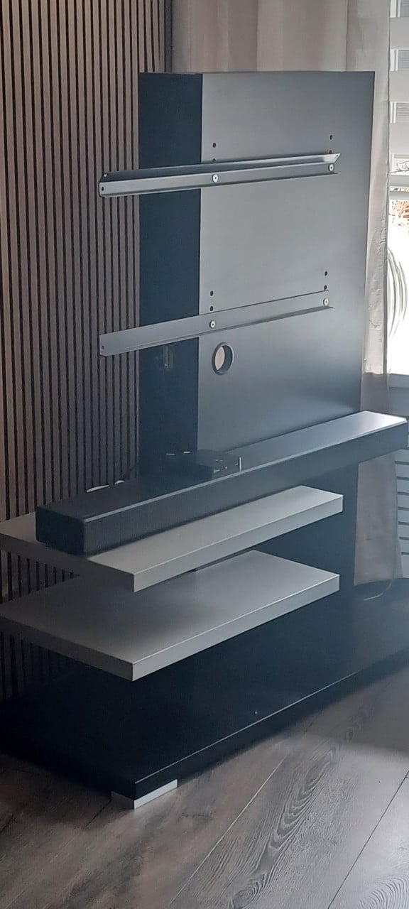 Mooi tv meubel voor ophangen van tv