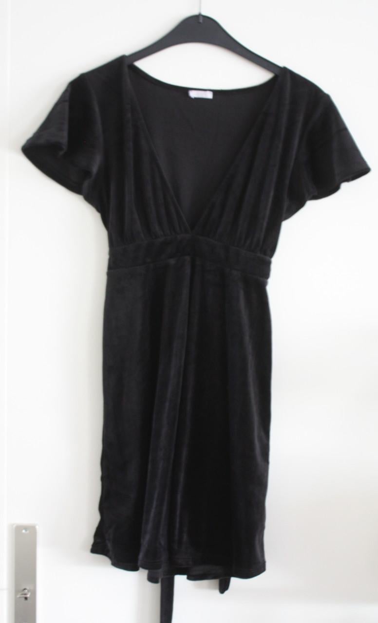 Zwarte velours jurkje  maat one size