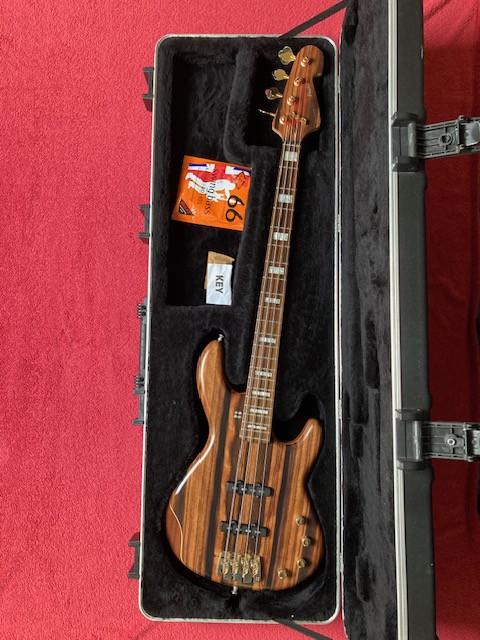 Sandberg Panther Rarewood 4-snarige j-bass
