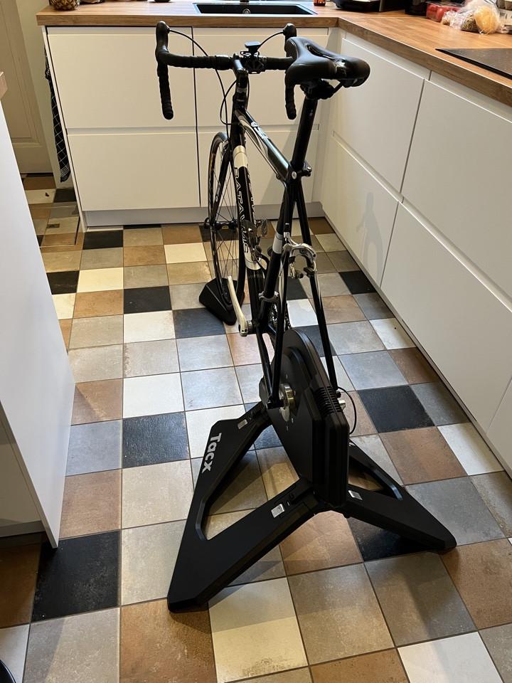 Tacx Neo T2800 + Zwift play + fiets