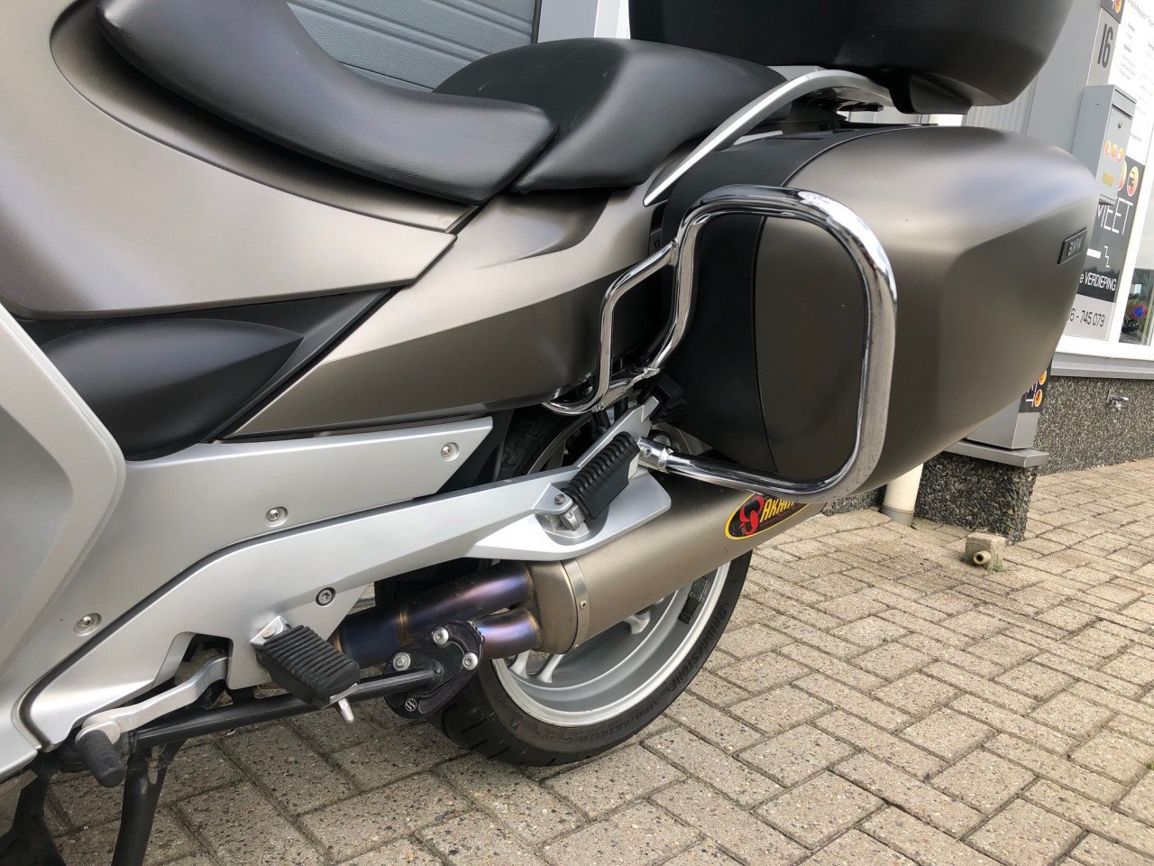 Hele nette en complete BMW R1200RT uit 2011 met 77dkm Akrapovic etc €6950,-