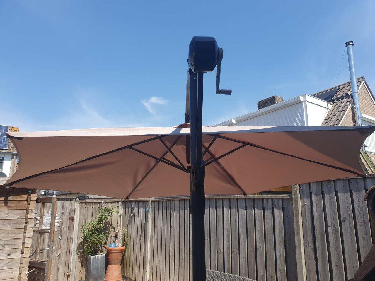 Zweef parasol