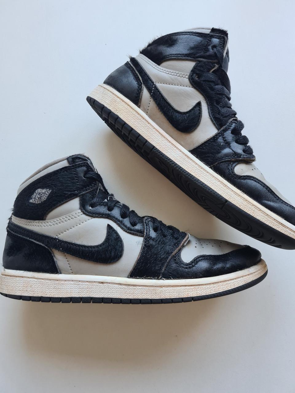 Nike Air Jordan High zwarte - grijze sneakers mt 34