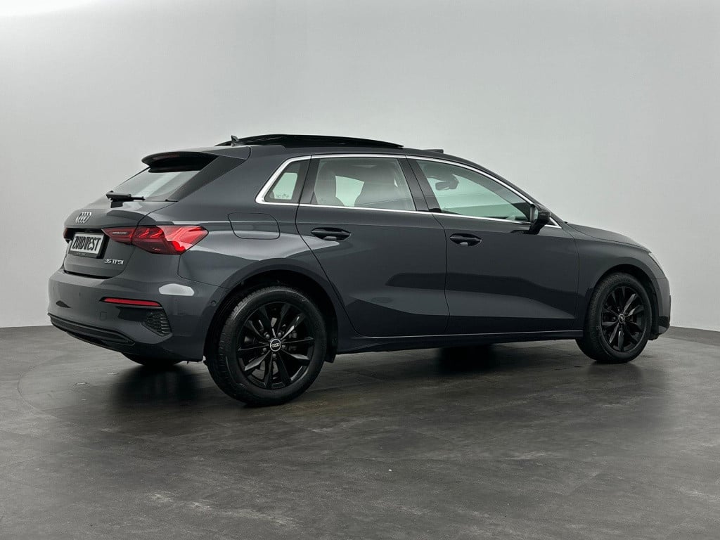 Audi A3 sportback 35 tfsi s-line pano matrix leder carplay