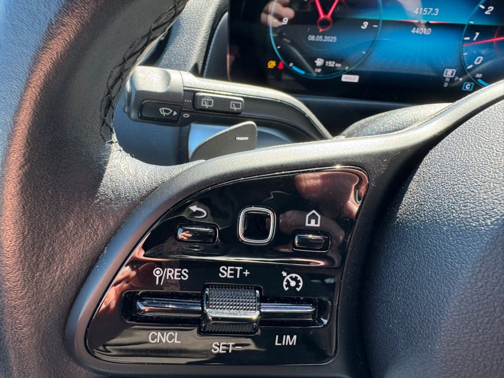 Mercedes-Benz Glb 200 business solution