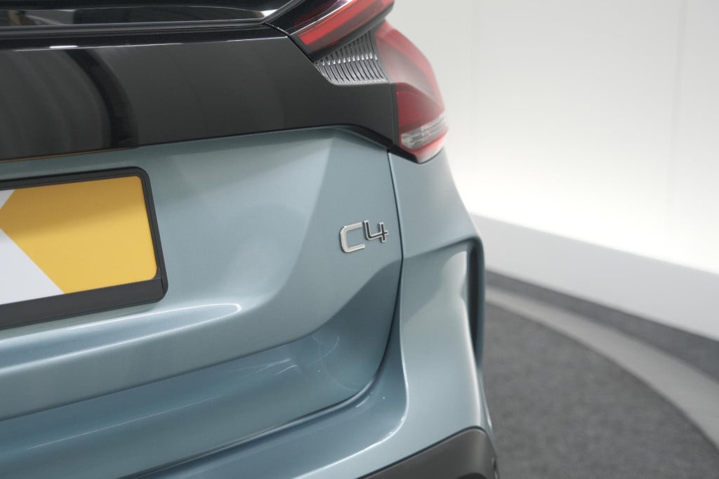 Citroen C4 puretech 130 plus | camera | apple carplay | parkeersensoren