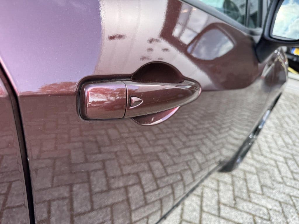Nissan Micra 1.0 ig-t n-style | navigatie | camera | led koplampen | leder 