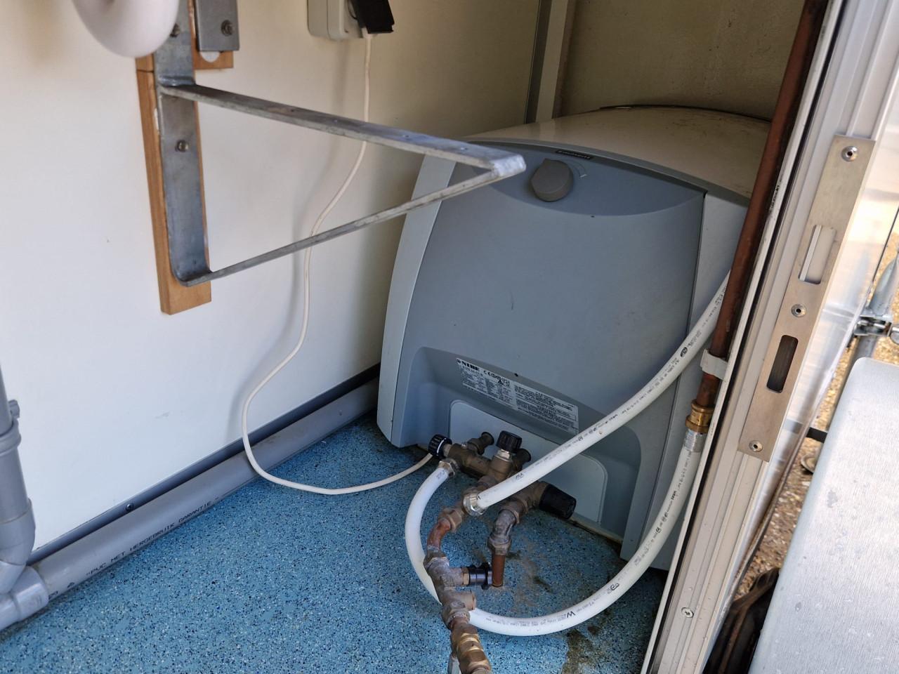 Mobiele badkamer wagen / Mobiele nooddouche te koop