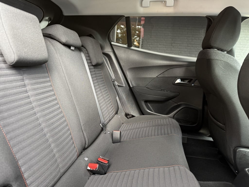Peugeot 2008 1.2 active // trekhaak //