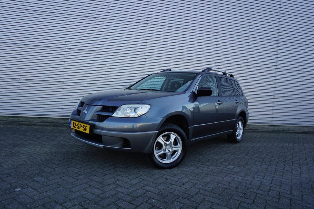 Mitsubishi Outlander 2.0 invite+ airco / cruise / elektr. ramen / trekhaak 