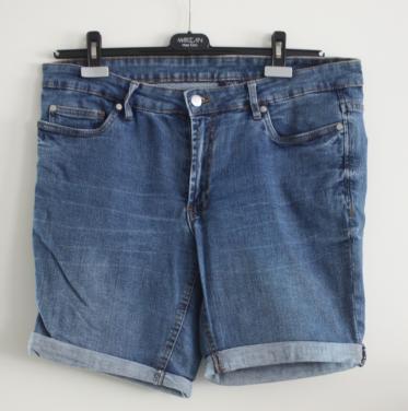 Korte broek maat m