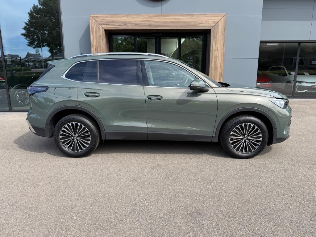 Volkswagen Tiguan 1.5 ehybrid elegance 204pk | trekhaak | 360 camera | pano
