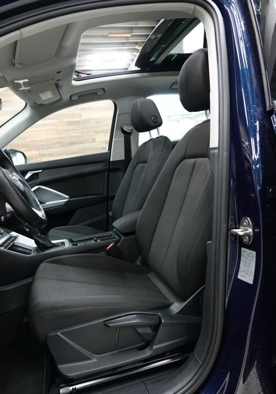 Audi Q3 1.5 tfsi | panoramadak | pdc |