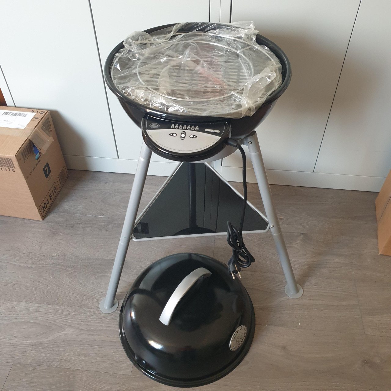 Nieuwe Outdoorchef BBQ electrisch + afdekhoes + gourmetset