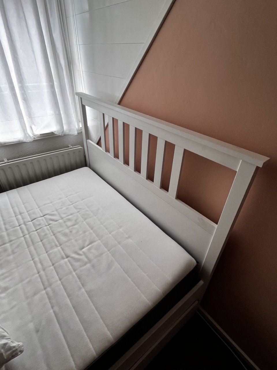 Tweepersoonsbed Hemnes van IKEA. Met lades, compleet