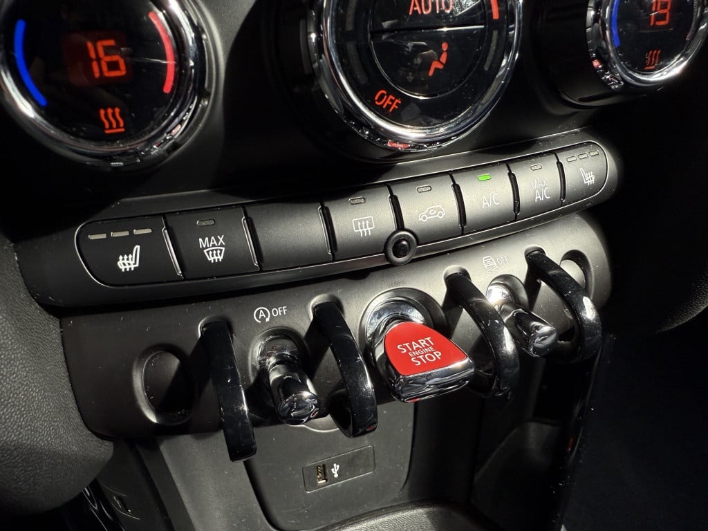 Mini One mini 1.5 first // dealer onderhouden // stoelverwarming //