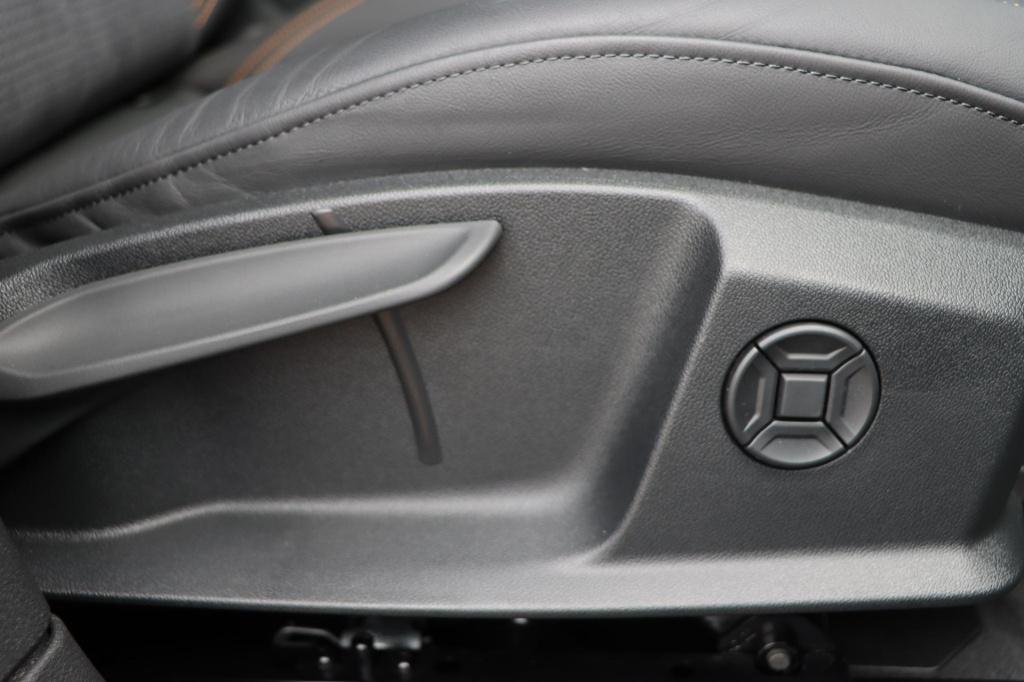 Audi E-tron sportback 55 quattro black edition 95 kwh 408pk s-line | soh 94