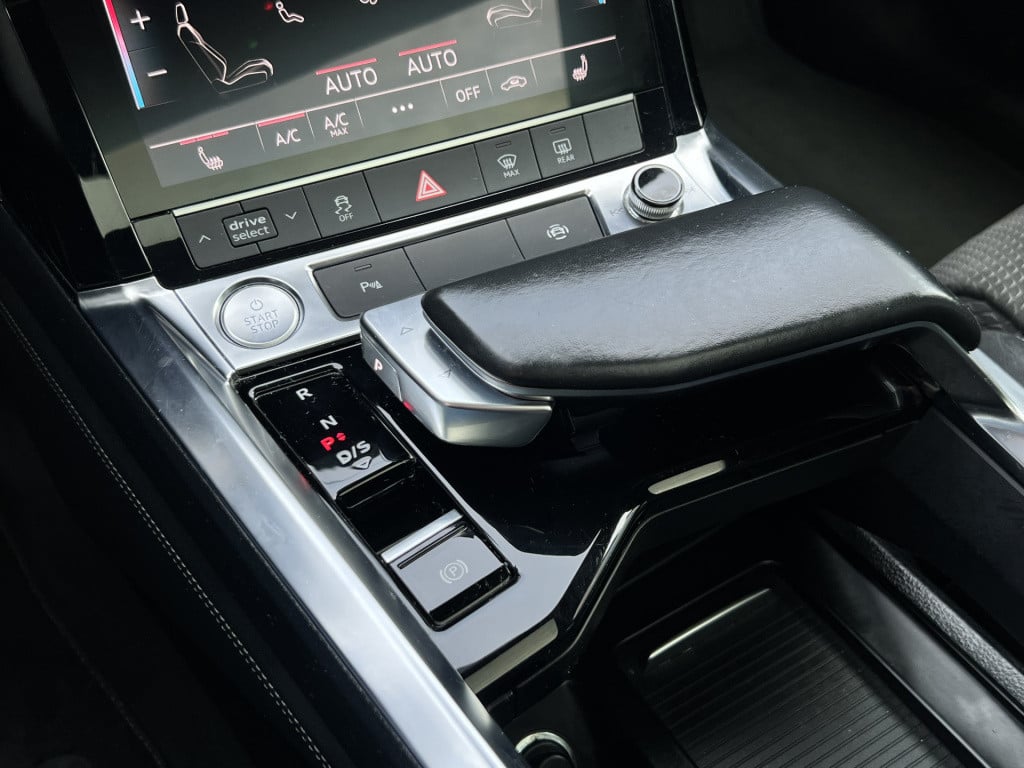 Audi E-tron e-tron 55 quattro advanced 95 kwh s-line | apple/ android carpl