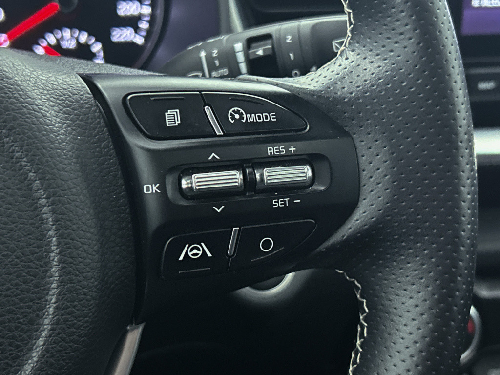 Kia Stonic 1.0 t-gdi mhev gt-plusline | trekhaak | navigatie | parkeercamer