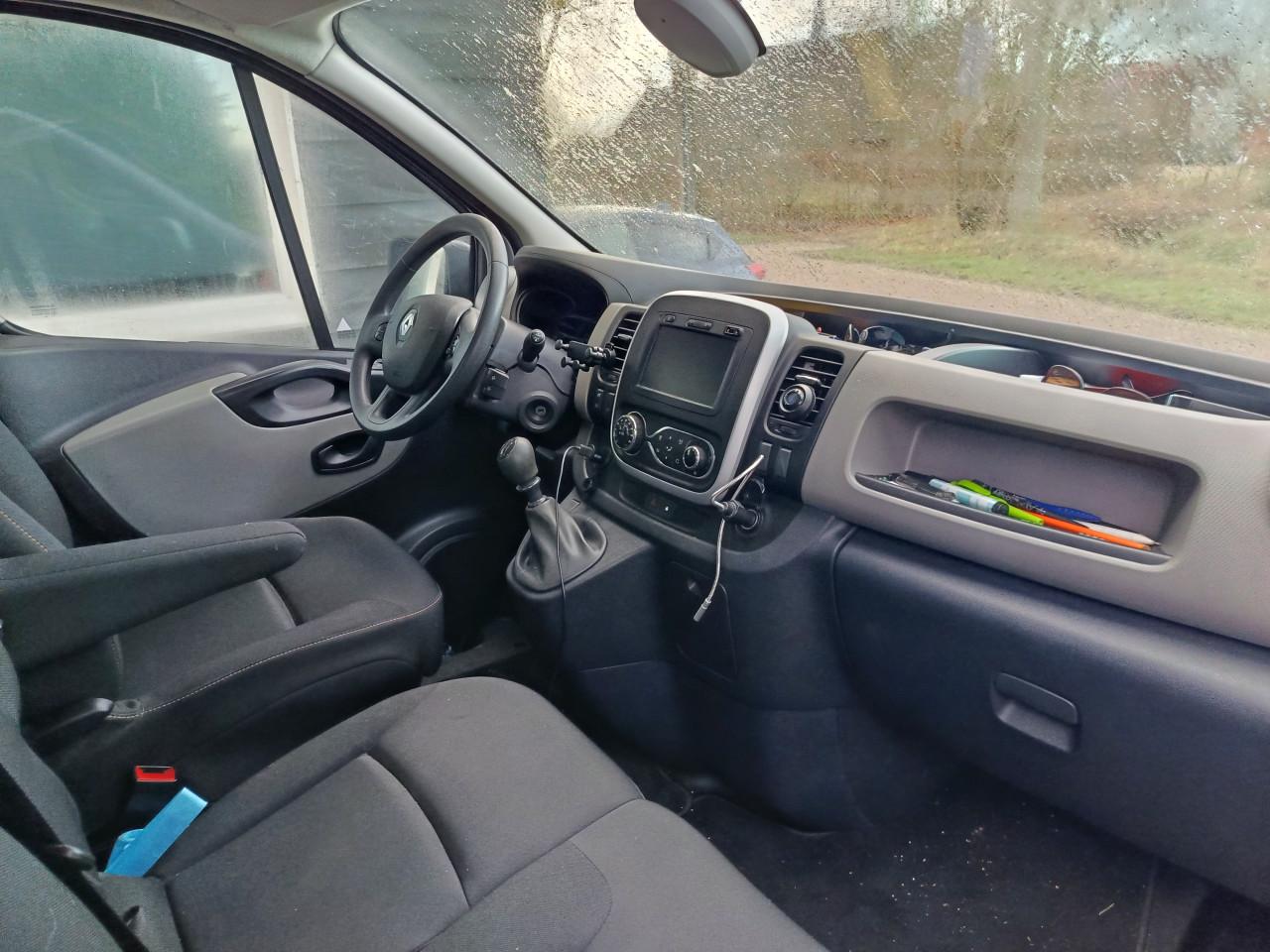 Renault Trafic 1.6 dci airco, navigatie, cr.control