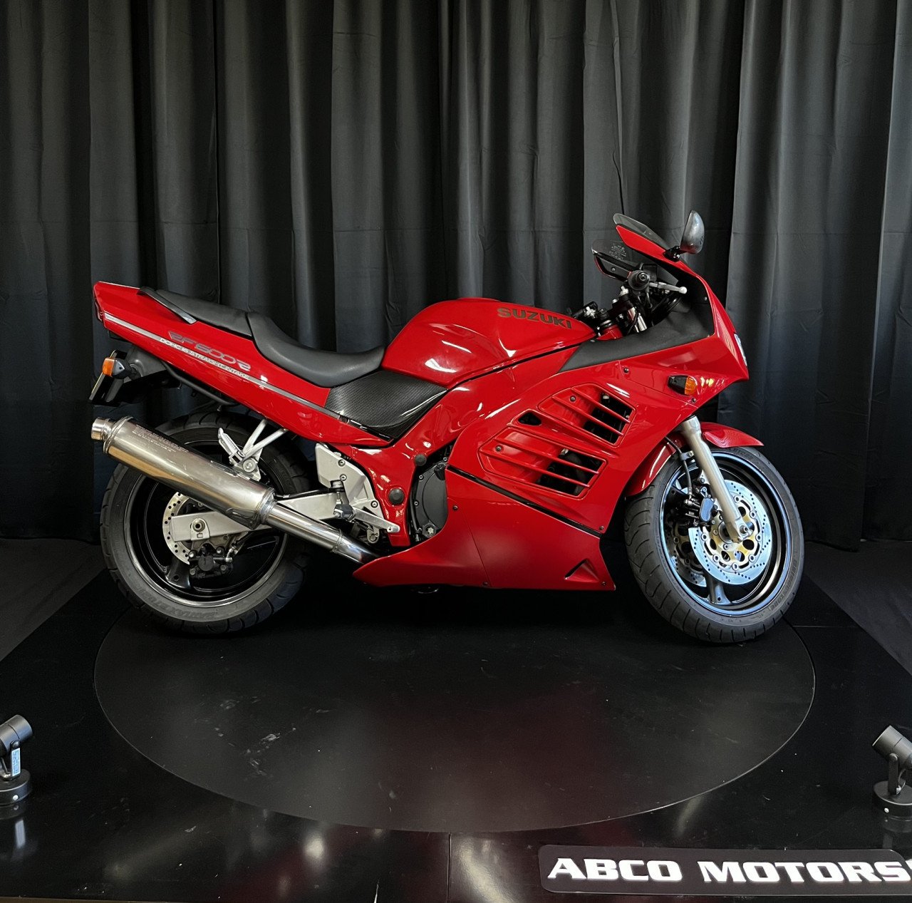 SUZUKI RF 600 R