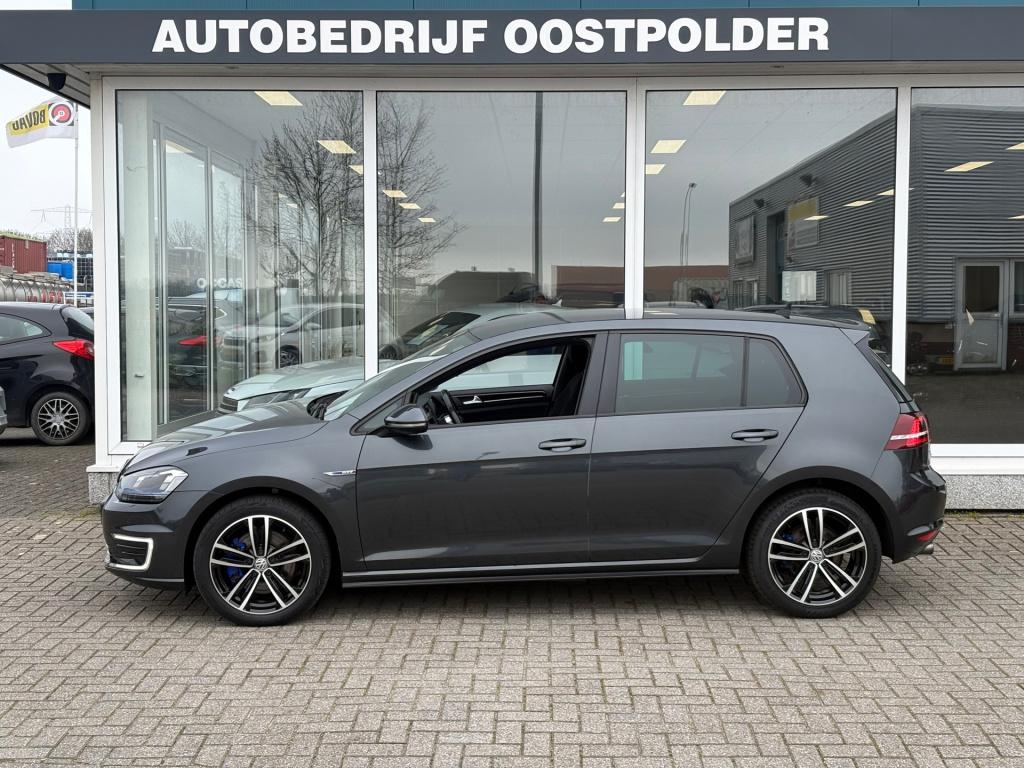 Volkswagen Golf 1.4 tsi gte connected series