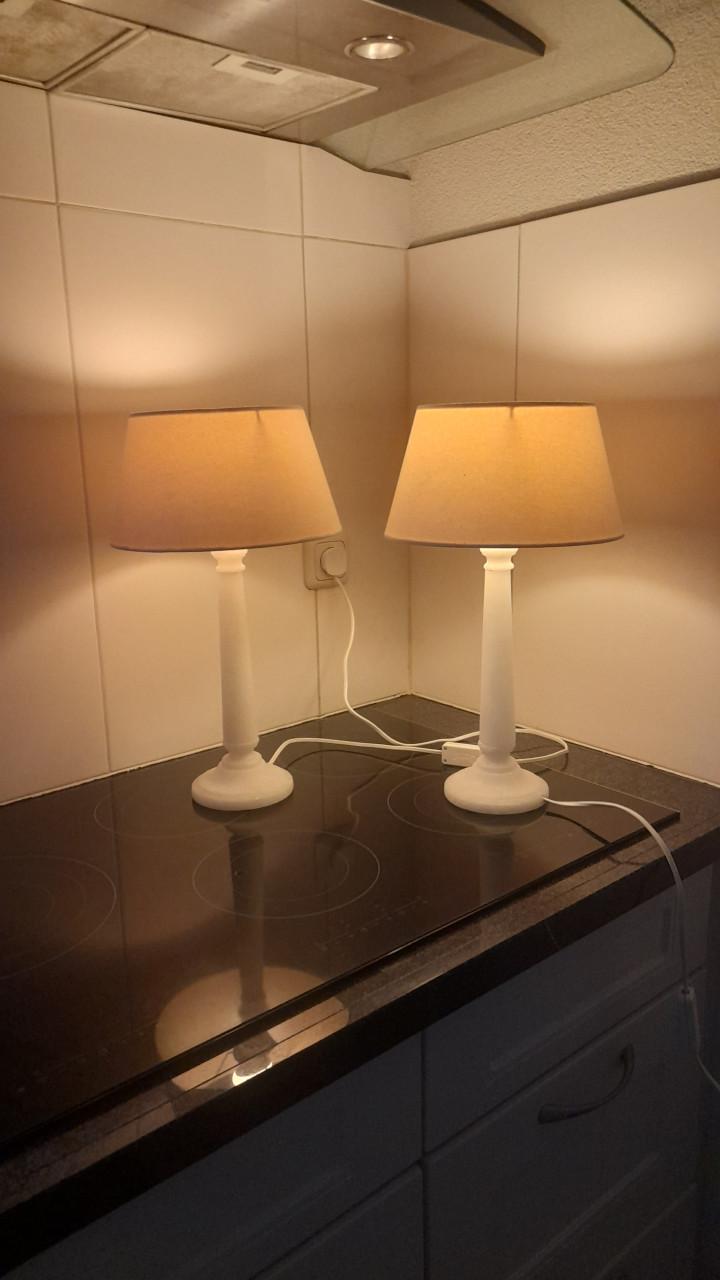 2 x tafellamp met marmeren voet  (z.g.a.n)