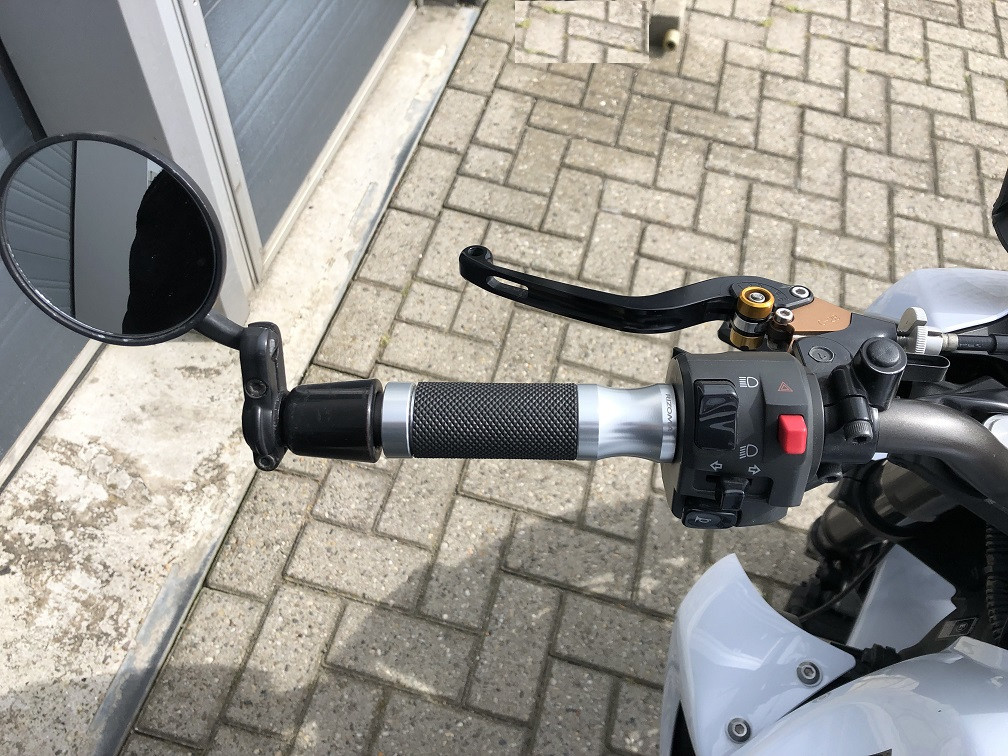 ***VERKOCHT*** Volledig aangeklede Kawasaki Z750 ABS '13, 22dkm €4995,-