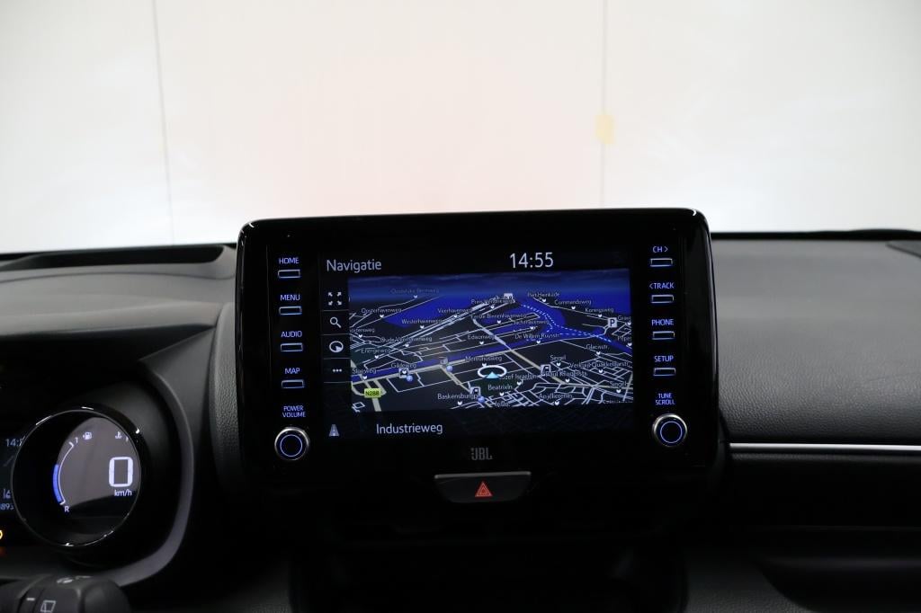 Toyota Yaris 1.5 hybrid launch edition nl auto