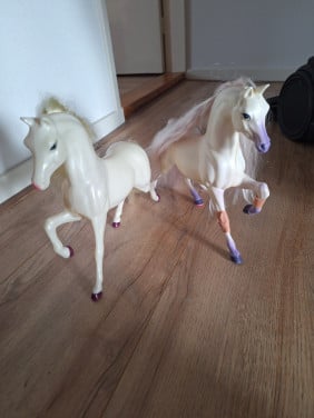 2 barbiepaarden