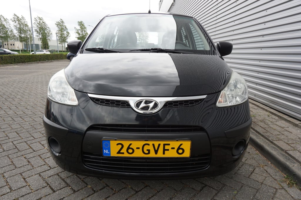 Hyundai I 10 1.1 active cool airco / elektr. ramen / nap