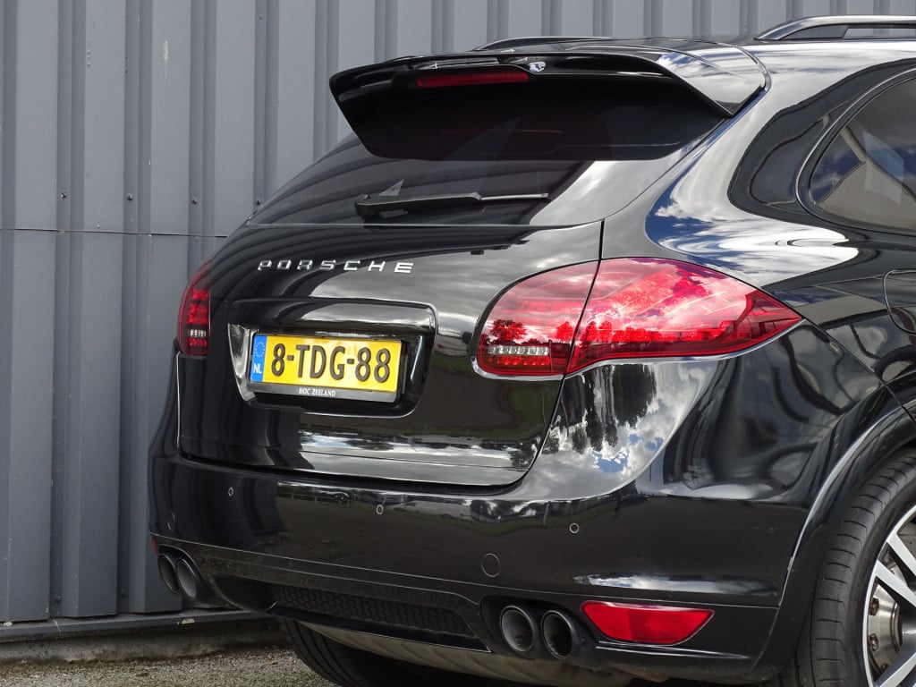 Porsche Cayenne 4.2 d s | ceramic | pano | bose | luchtvering pasm